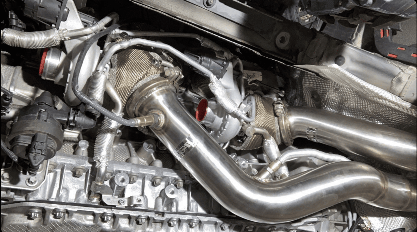 F82 BMW M4 Turbo Blanket